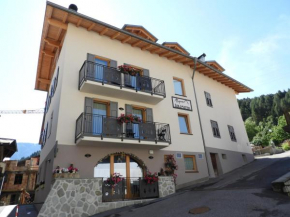 Гостиница Aparthotel Dolomites Living&Relax  Коммеццадура